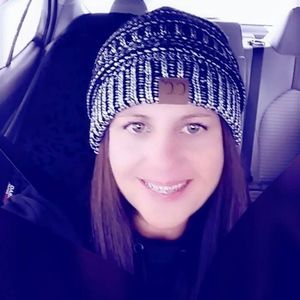 Meet your Posher, Connie